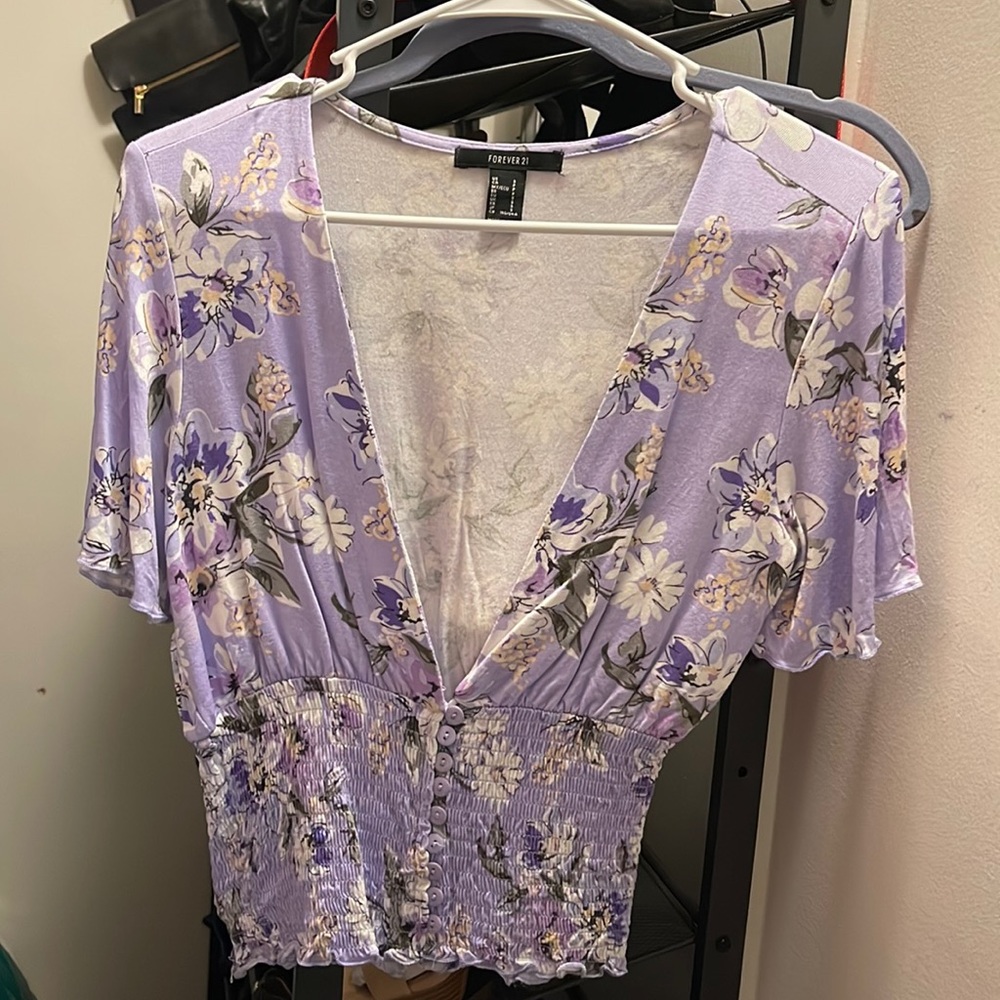 Floral light purple small shirt from Forever 21